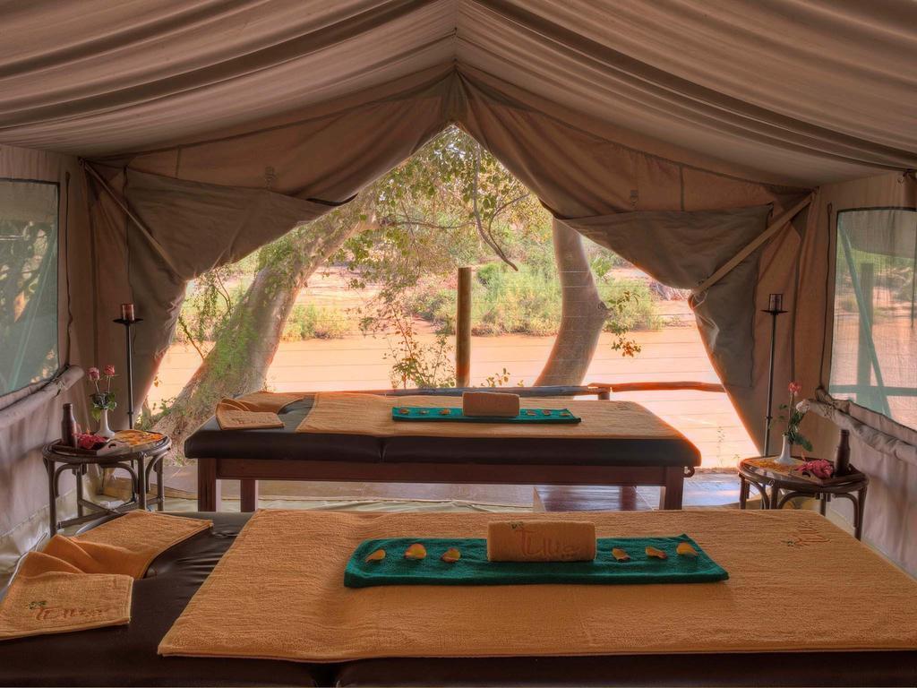 Sarova Shaba Game Lodge Archers Post Екстер'єр фото