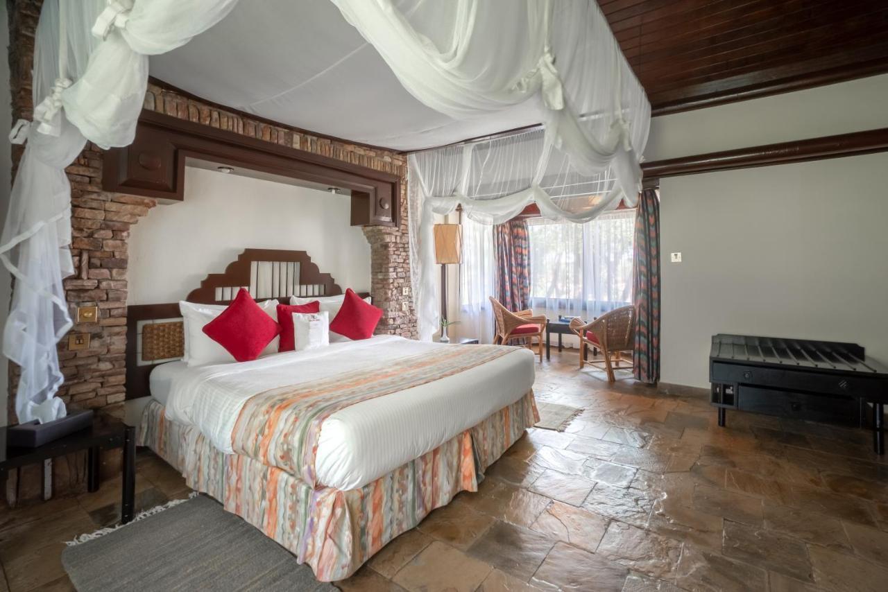 Sarova Shaba Game Lodge Archers Post Екстер'єр фото