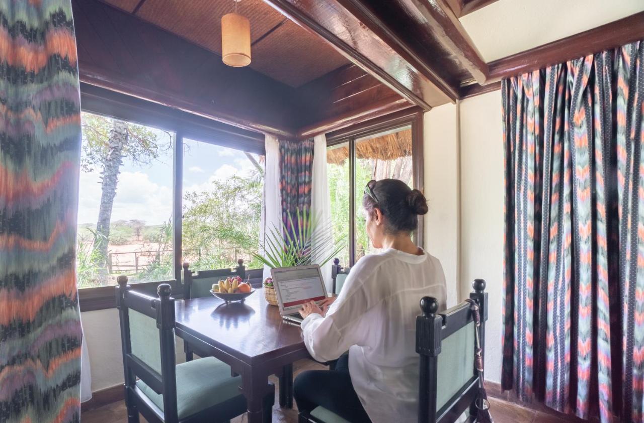 Sarova Shaba Game Lodge Archers Post Екстер'єр фото